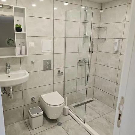 Sunny Hill 招待所 *