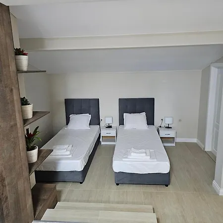 Sunny Hill * 瓦爾納