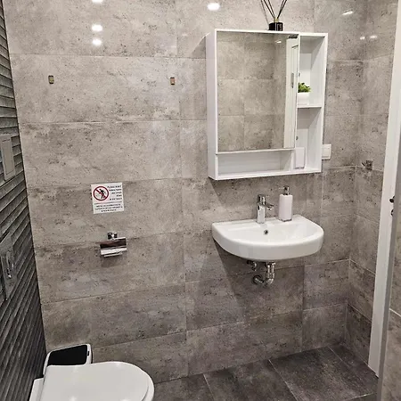 Sunny Hill 招待所 *